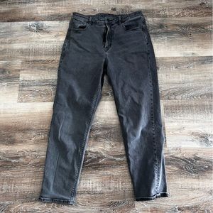 American Eagle Black Mom Jeans